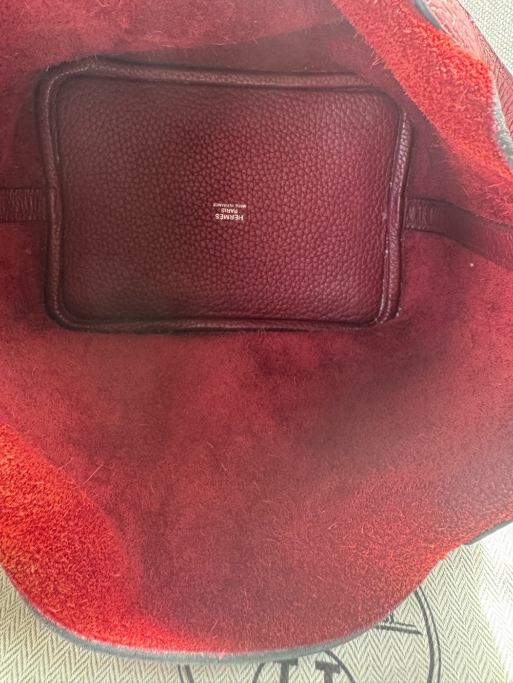 Hermes Picotin Lock 18 handbag crafted from Taurillon Clemence Leather-dark red - Picture 9 of 10
